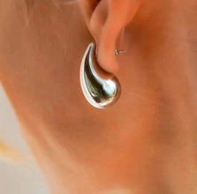 Teardop/Water Drop Earrings for Women Hypoallergenic Sterling Silver 925 Gold plated 18k and Silver Variant